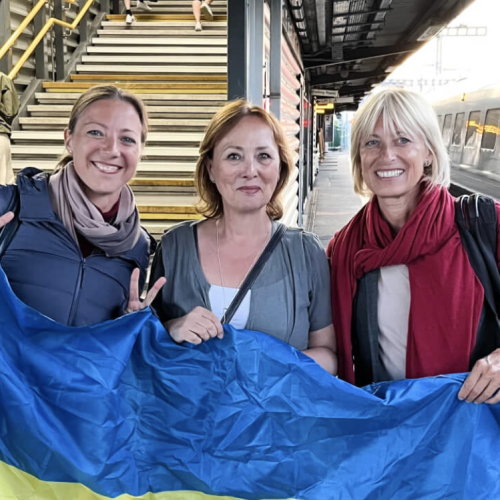 Living Learning English is proud to support Brightseeds Education (formerly BHSU) in their mission to empower Ukrainians through education.